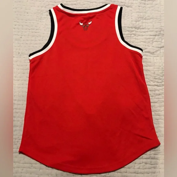 Chicago Bulls Jersey Women’s Size Medium Red Sleeveless NBA - Picture 6 of 9